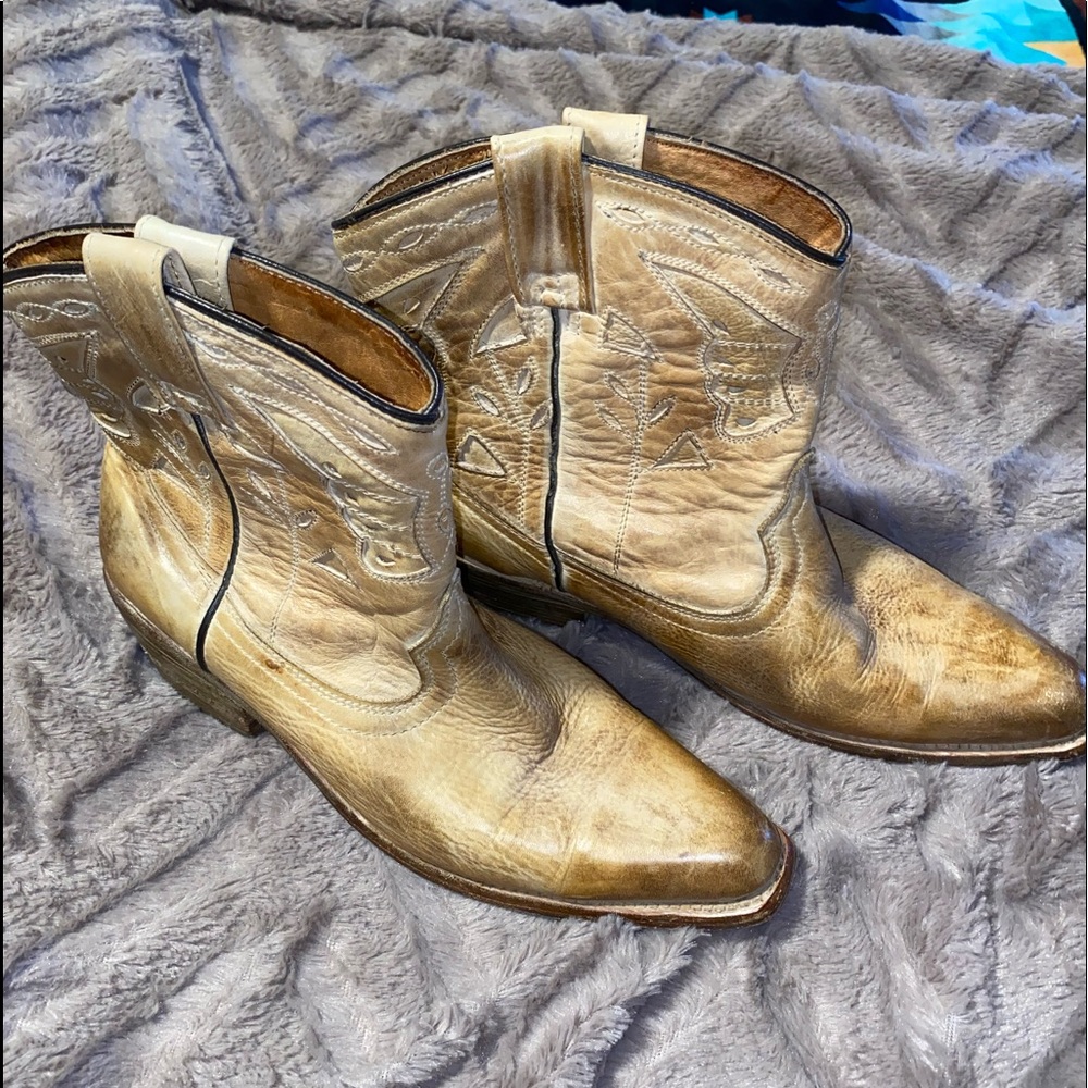 Booties - Picture 4 of 4